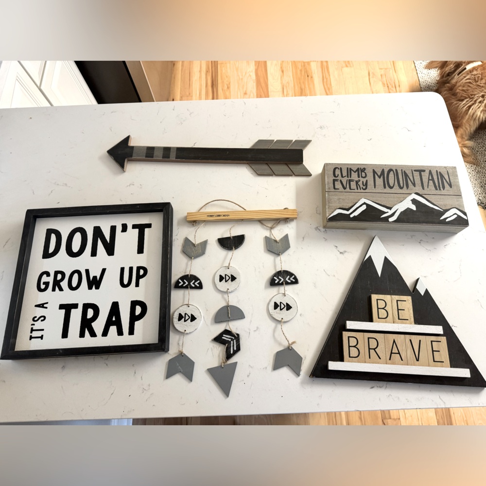 Adventure room decorations
